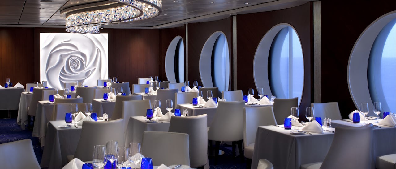 Blu er en eksklusiv restaurant for AquaClass- og suitegæster